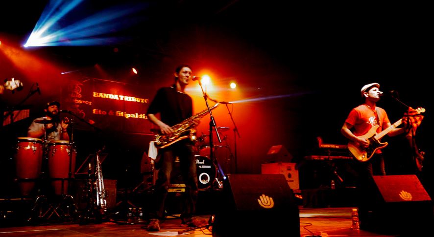 acabamos-de-llegar-directo-sonor-fluge.jpg banda tributo fito sonorizacion fluge