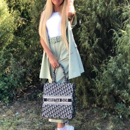 lady's photo