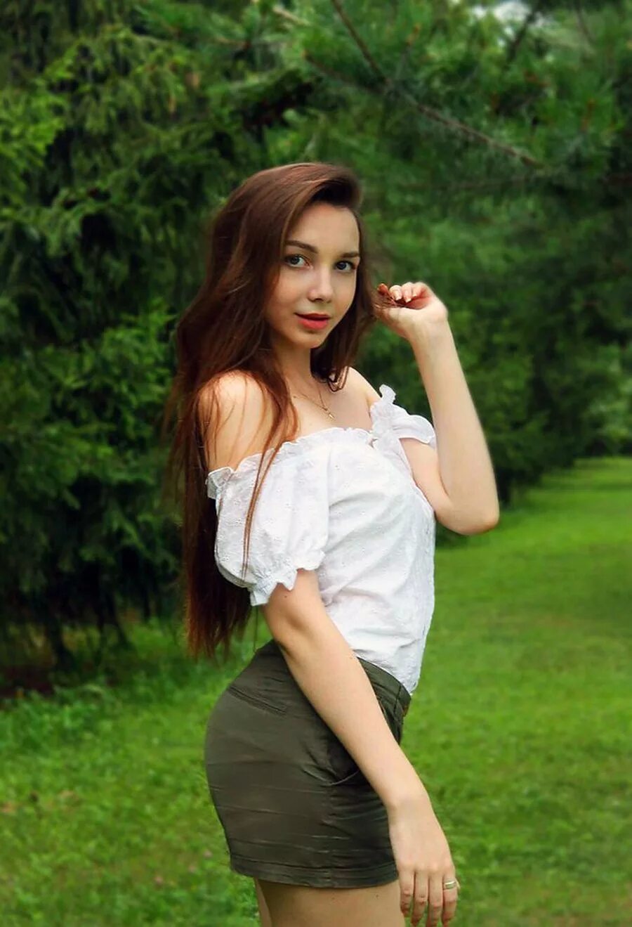 Весенние девушки