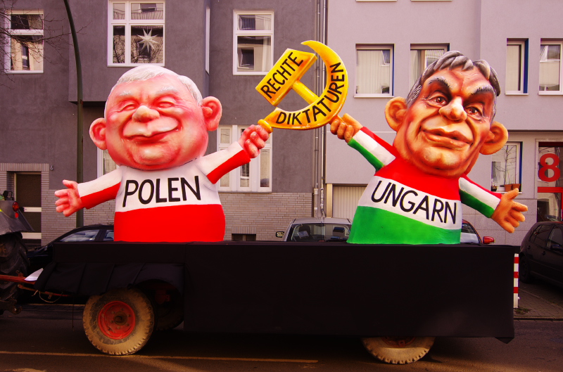 Карнавал в Дюссельдорфе карнавал, похоже, весело, мотивы, Тилли, немцам, факты, карнавале, такой, Надпись, повозка, повозку, одной, Шульц, Меркель, показали, немцы, Гейне, детский, правительство