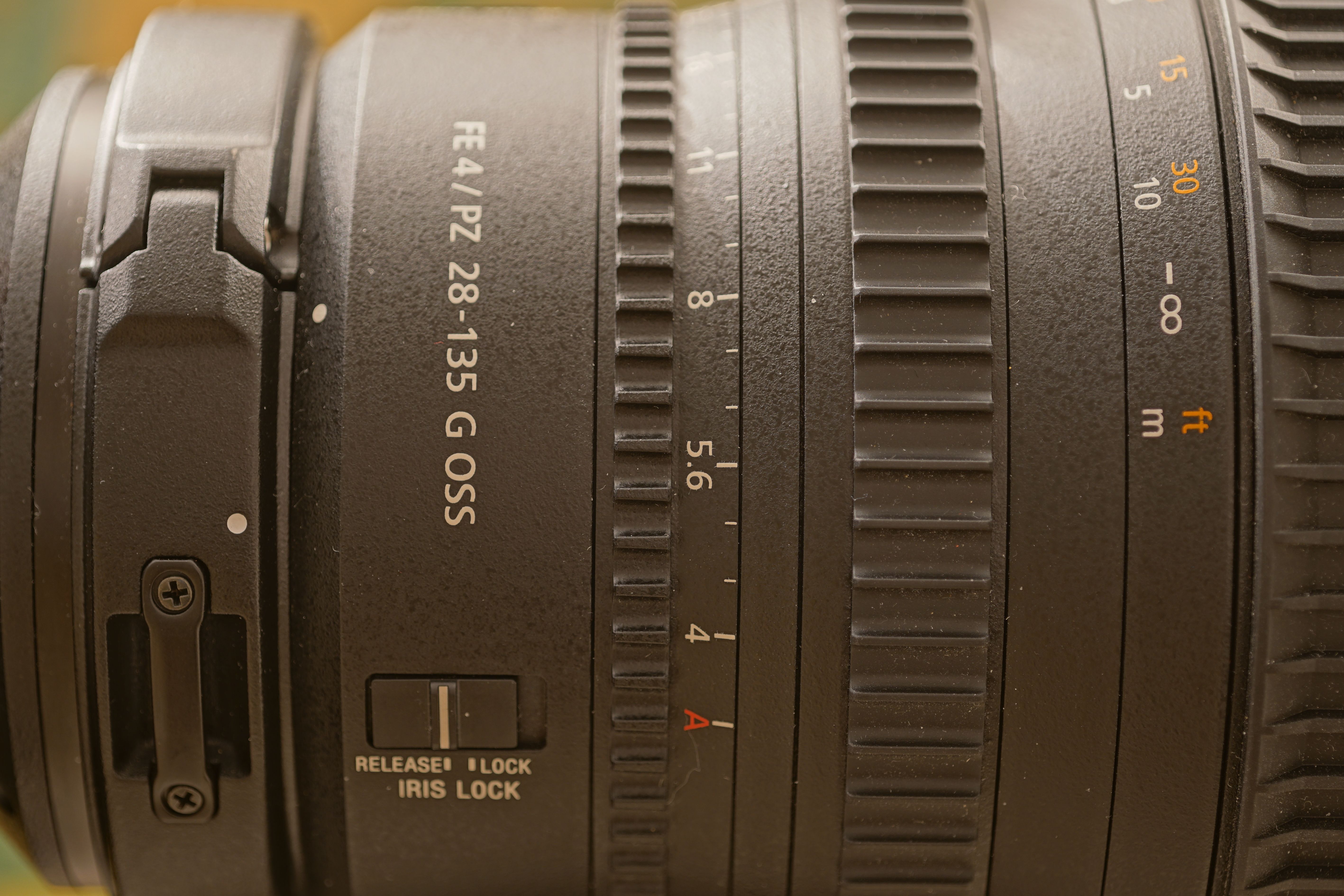 Sony FE PZ 28 135mm F4 G OSS Lock