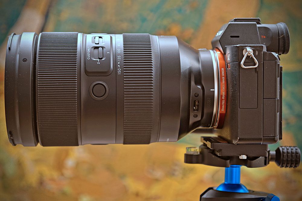 Tamron 35 150mm F2 2.8 Di III VXD Side Sony A7R III