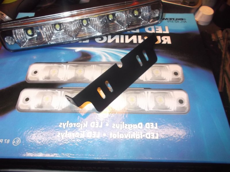 https://dl.dropboxusercontent.com/s/0xgv8lba0dqa0c5/Montering%20%20LED%20f%C3%A4ste%20ska%20bockas012.jpg