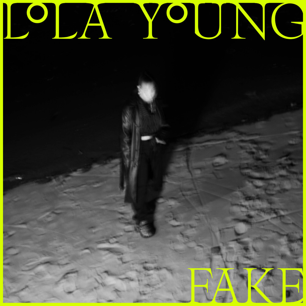 Lola Young - FAKE