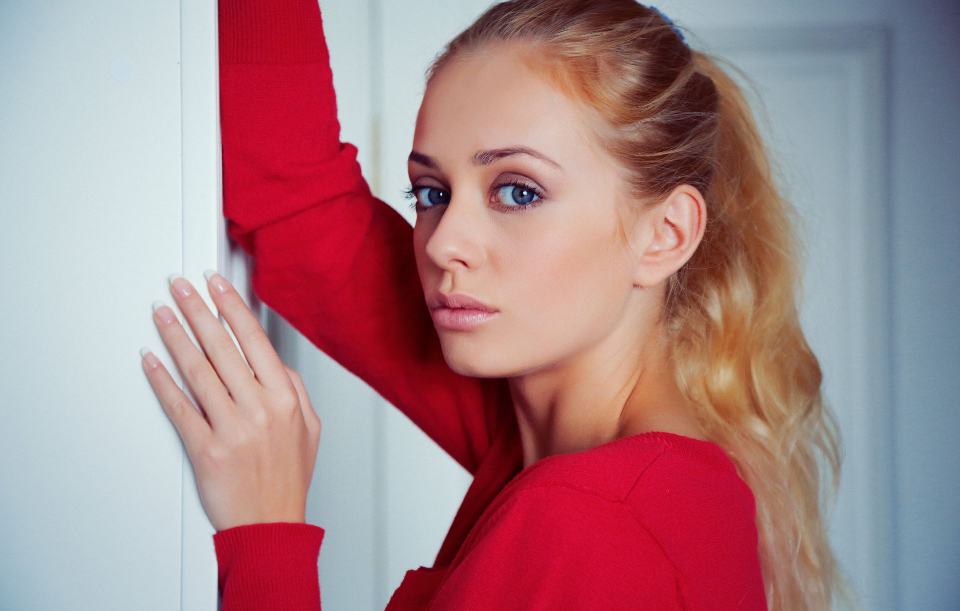 Model Jennifer Mackay