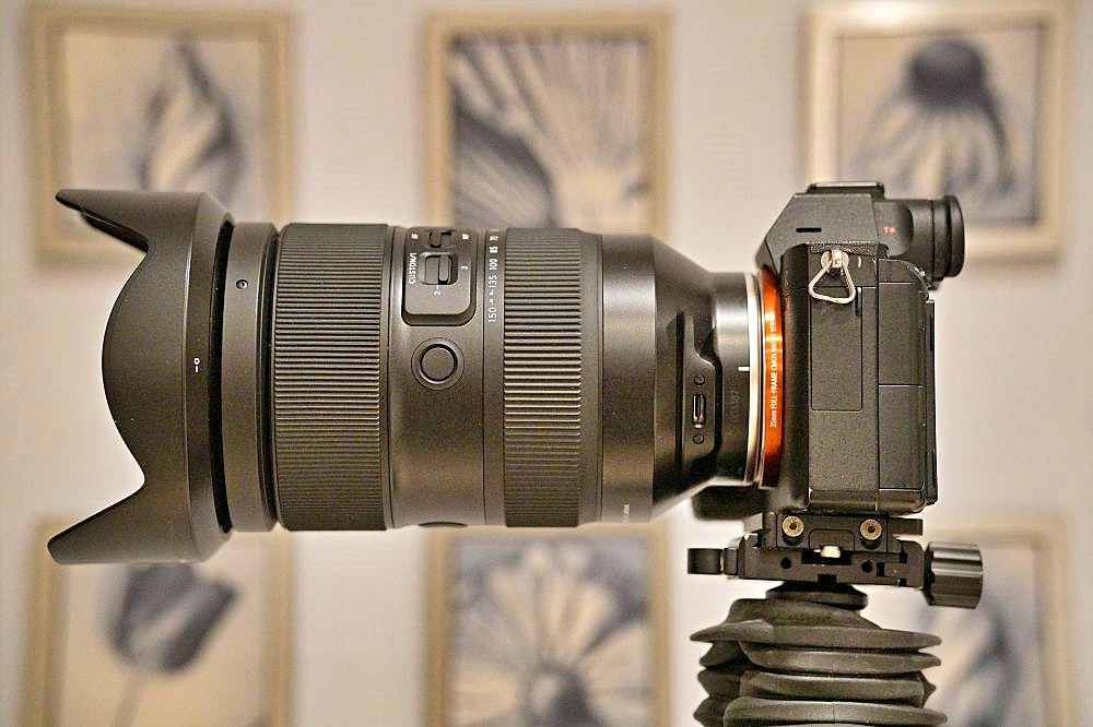 Tamron 35 150mm F2.8 Di III Side