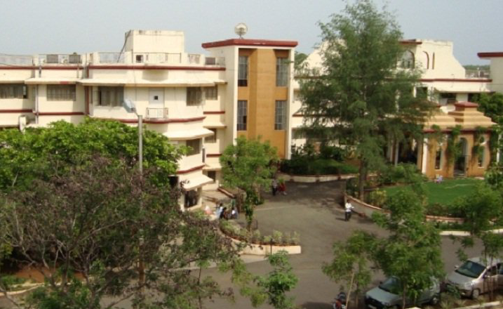 SHRI RAMDEOBABA COLLEGE OF ENGINEERING AND MANAGEMENT, Nagpur Image