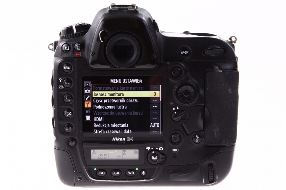 Nikon D4 Back