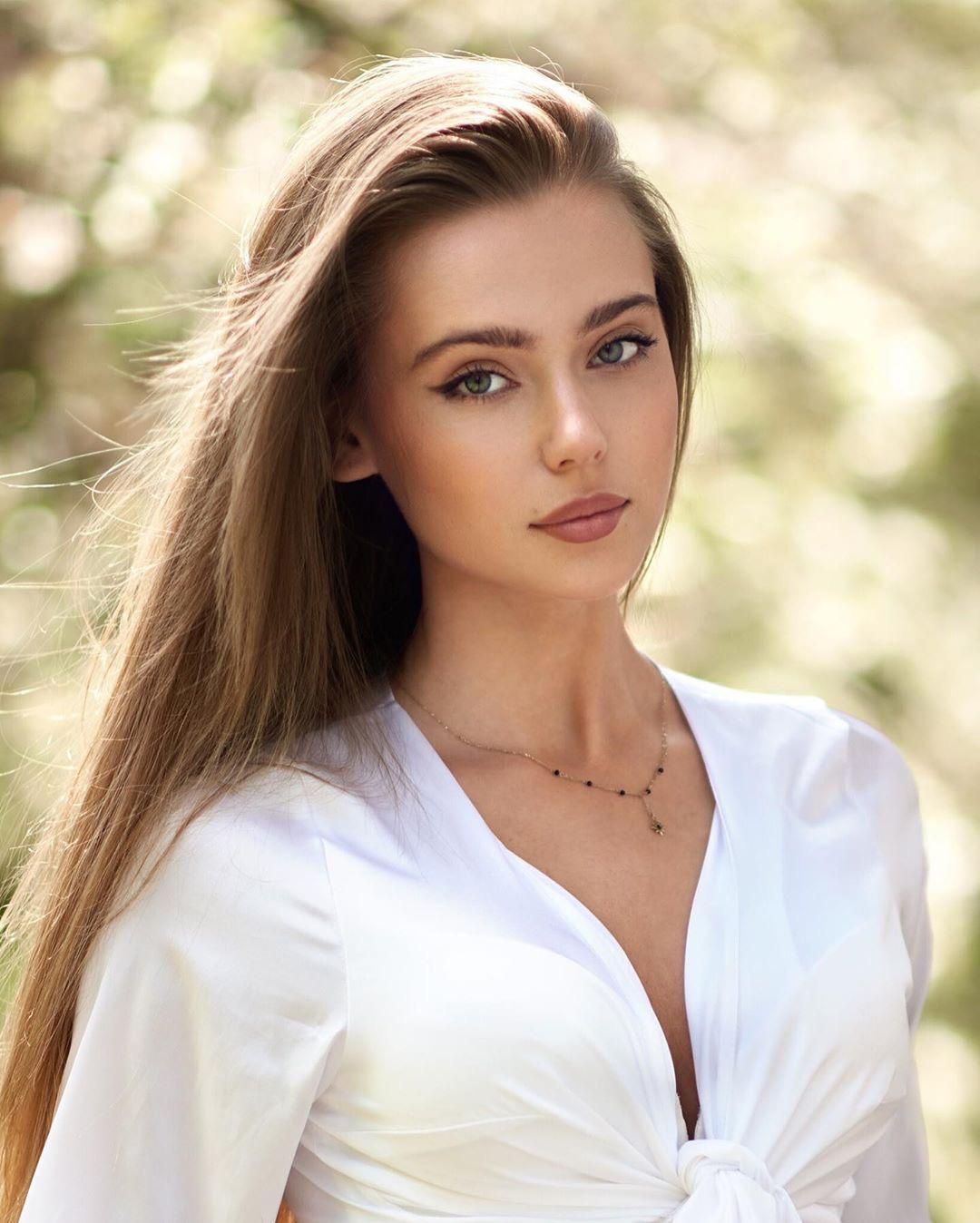 Model Kamilla Gongala