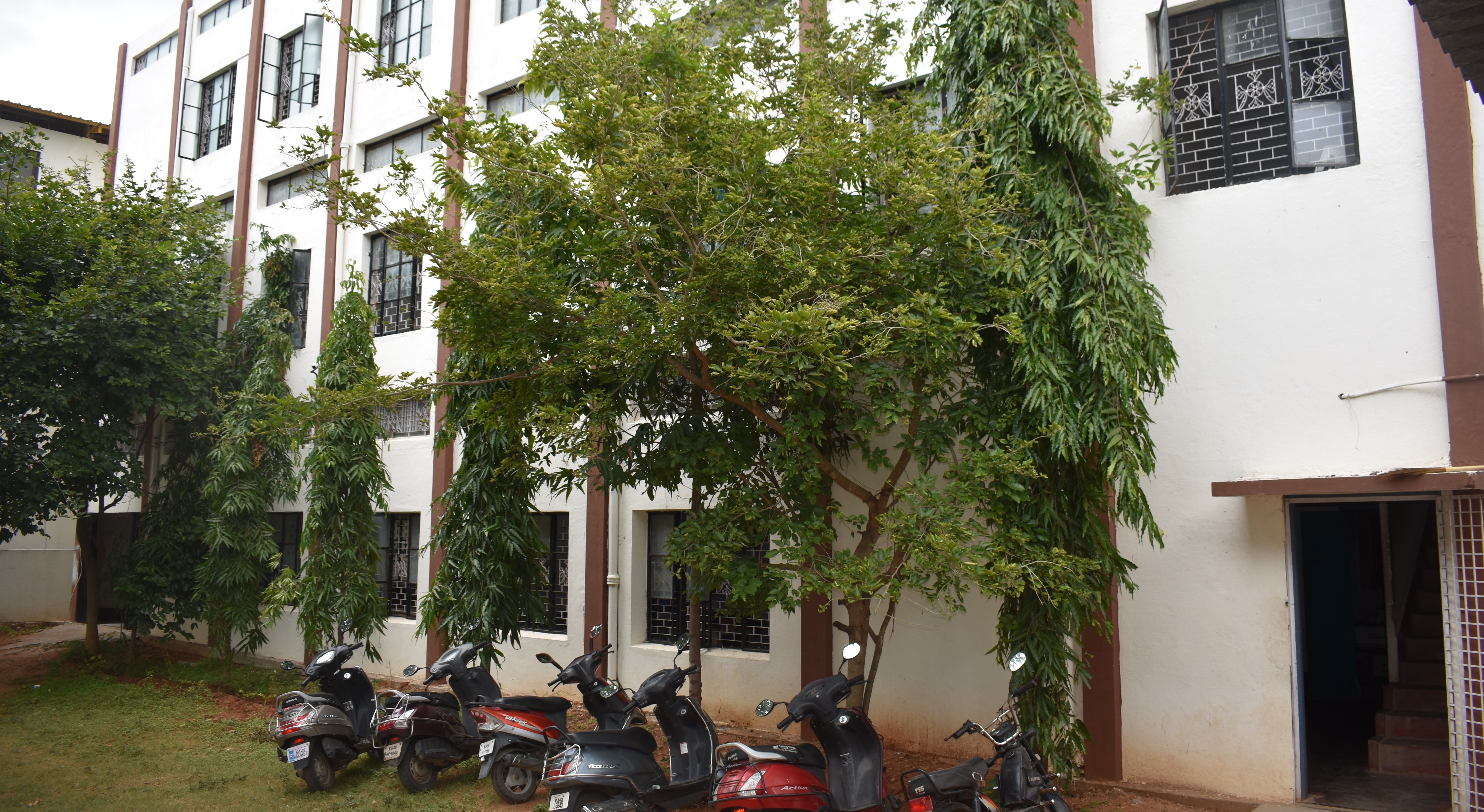 Srimath Polytechnic Image