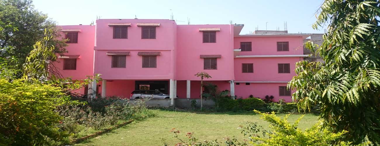 R L School Of Nursing Image