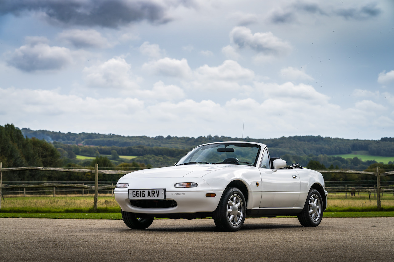 Mazda extends MX-5 parts resto programme to Mk1 Euro owners