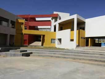 Dr. Kariappa School Of Art And Design Management Image
