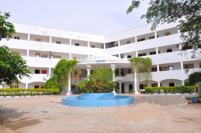 Jeppiaar Maamallan Engineering College, Sriperumbudur Image