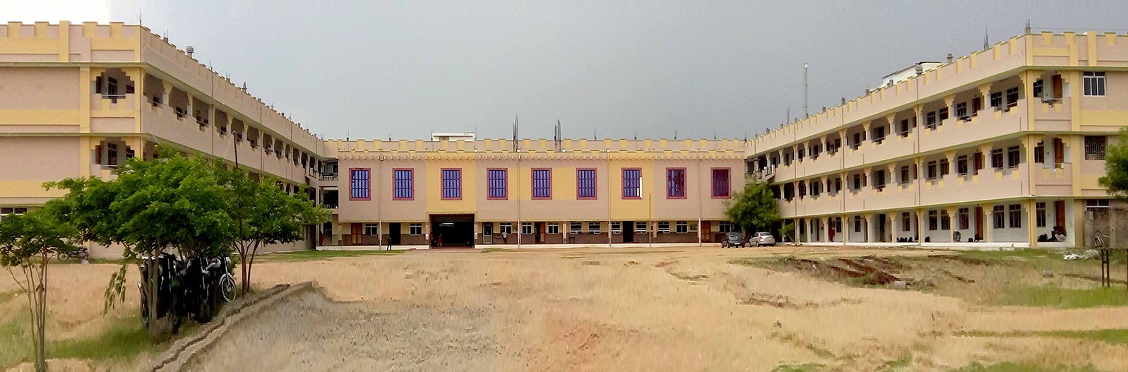 Sri Nandhanam College of Engineering and Technology, Vellore Image