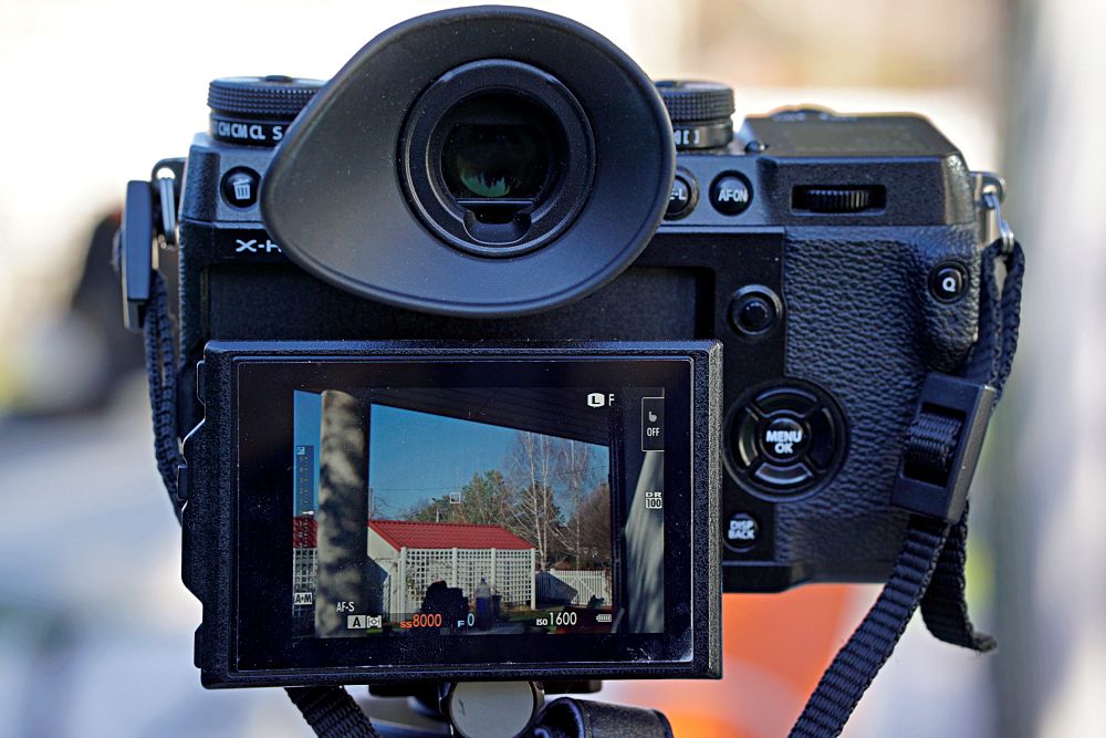 TTArtisan 35mm F1.4 Fujifilm X H1 Back Screen