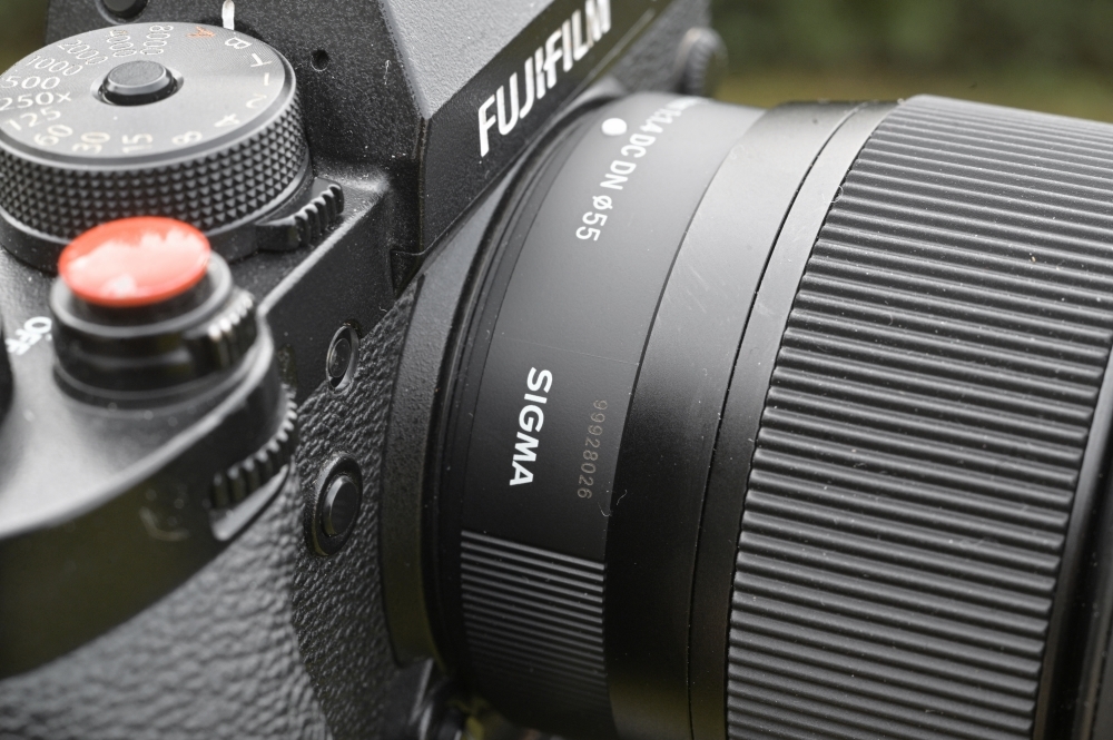 Sigma 56mm F1.4 DC DN Top