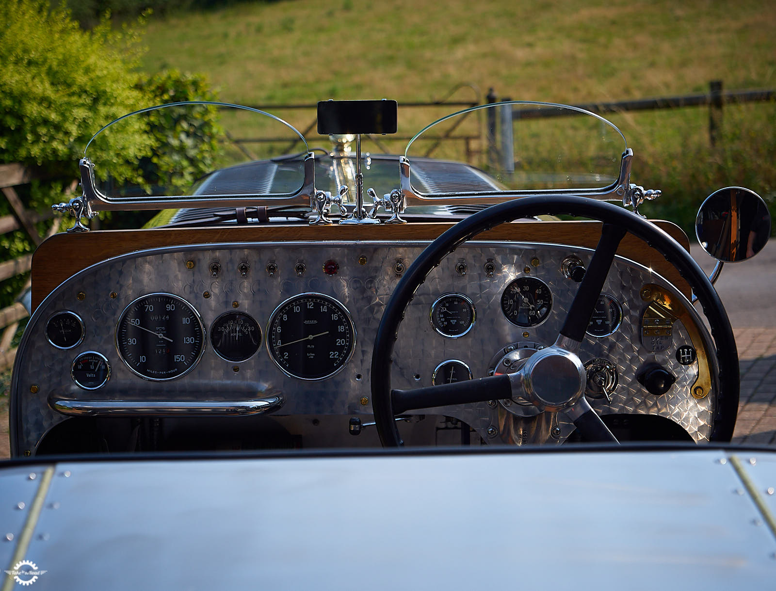 An afternoon with a 1924 Minerva Liberty Special 27 litre V12