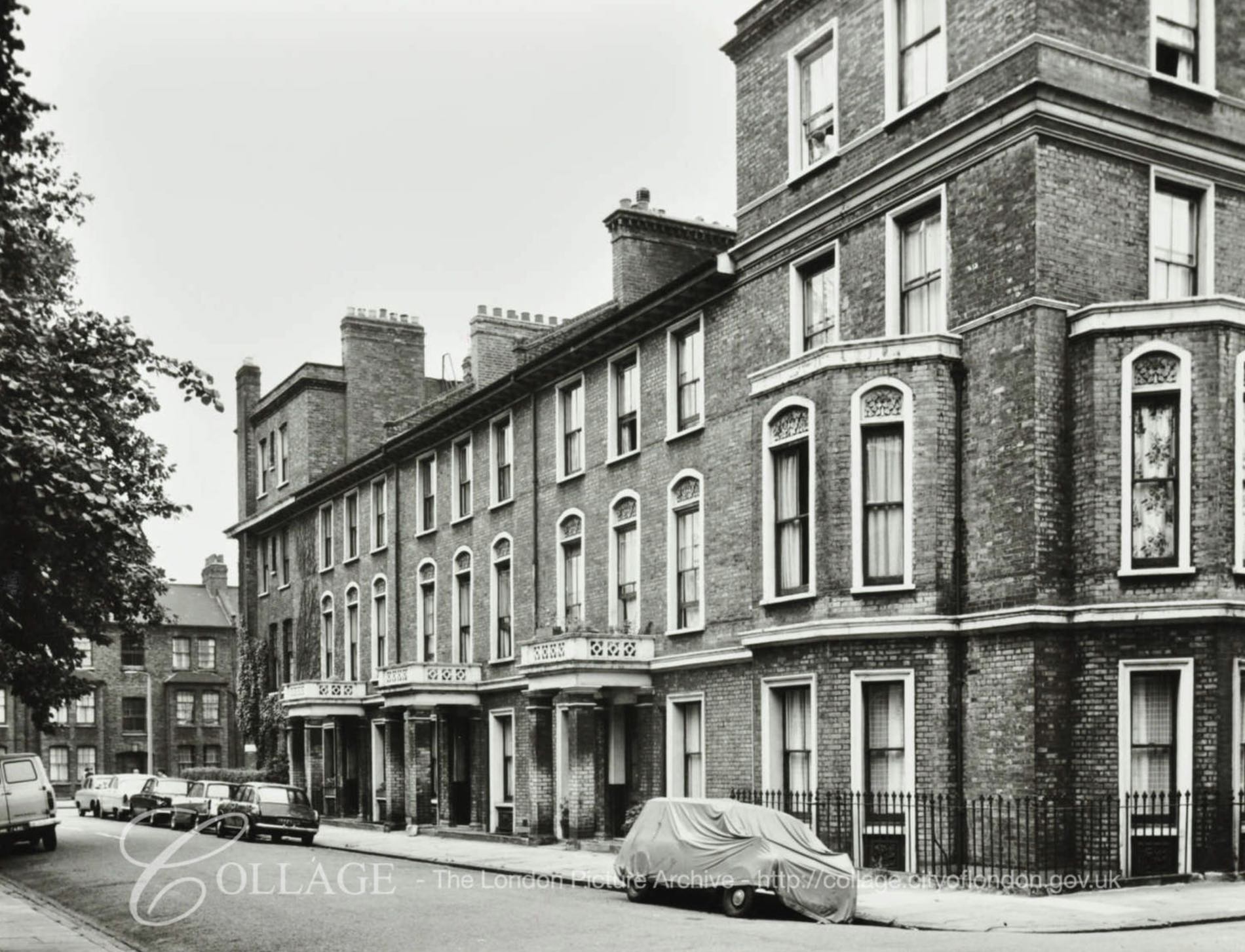 London Collage Archive a treasure trove for classic car fans