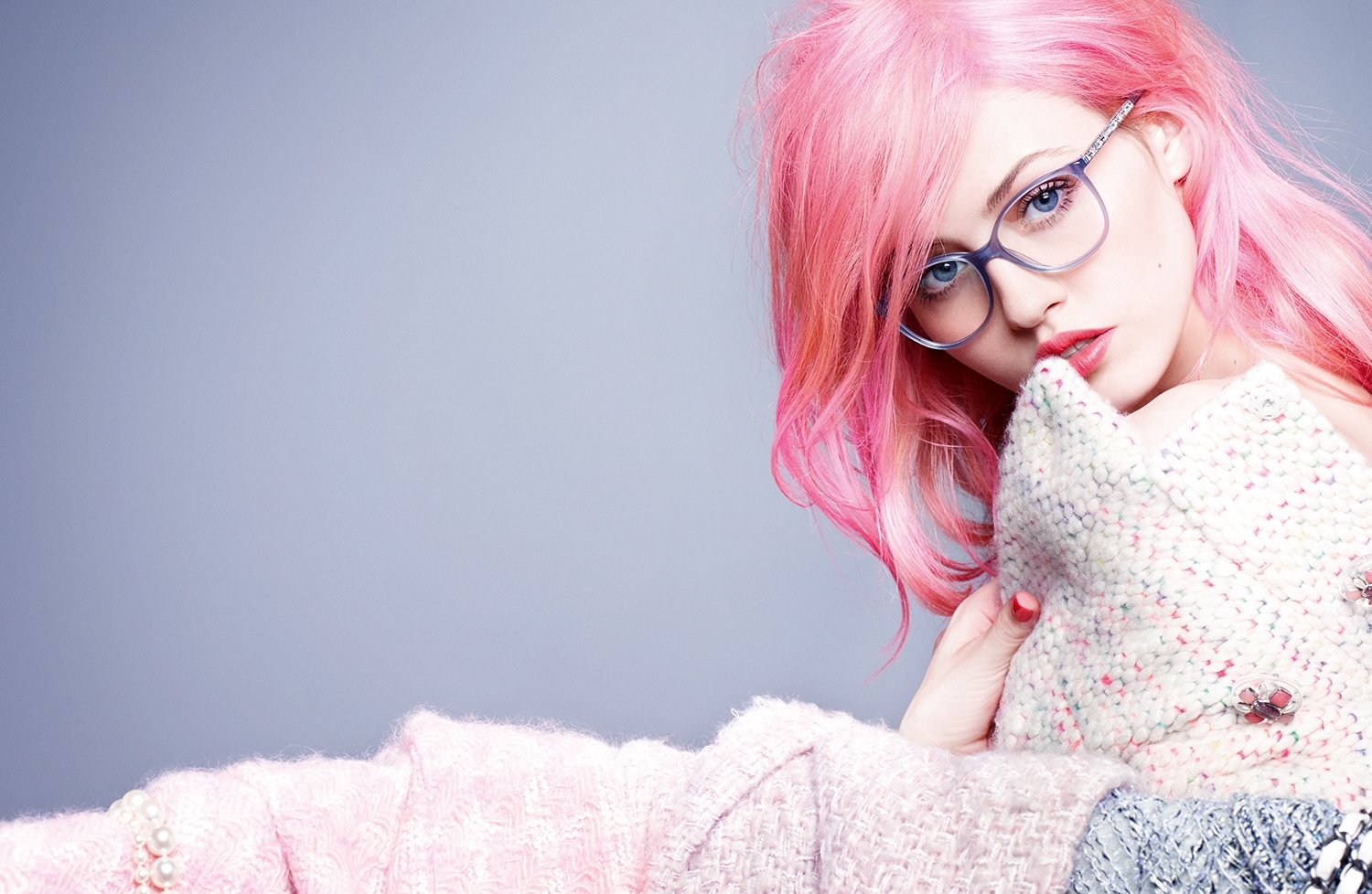 Wallpaper Kuroko no Basket 14 Charlotte Free, women, model, blue eyes, pink hair, simple background, women with glasses, lipstick, long hair