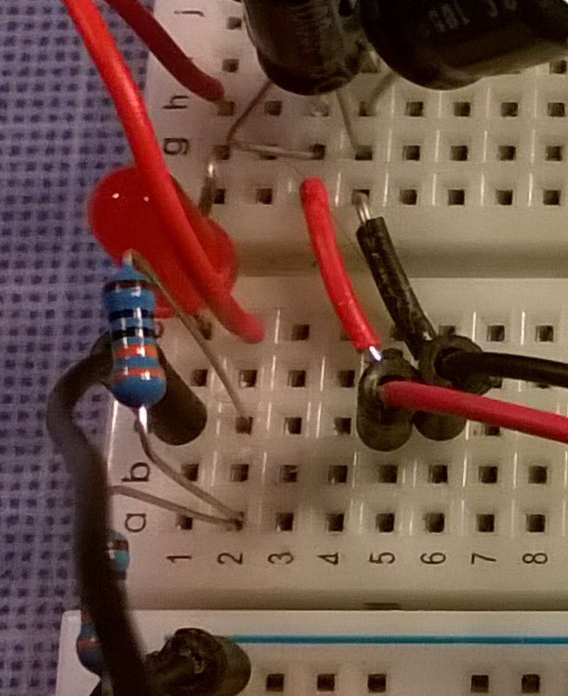 Arduino on a Breadboard problem with 7805 voltage regulator, blew up