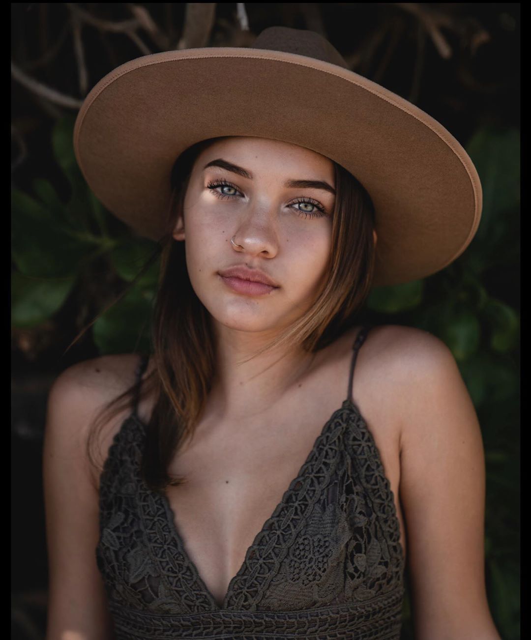 girls in hats