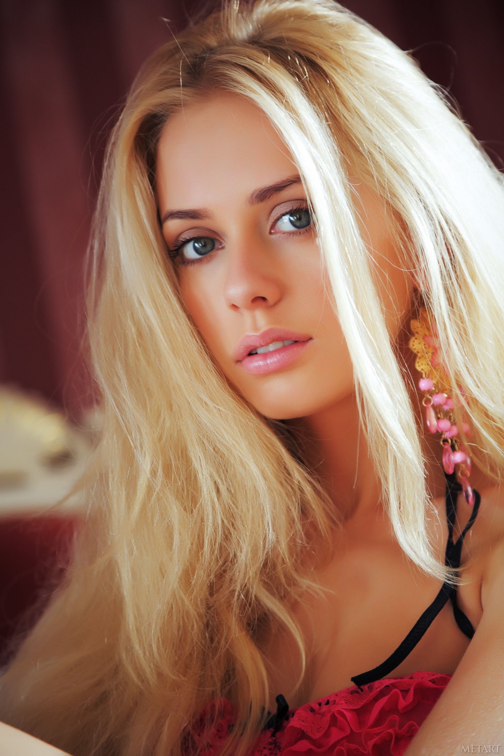 Model Jennifer Mackay