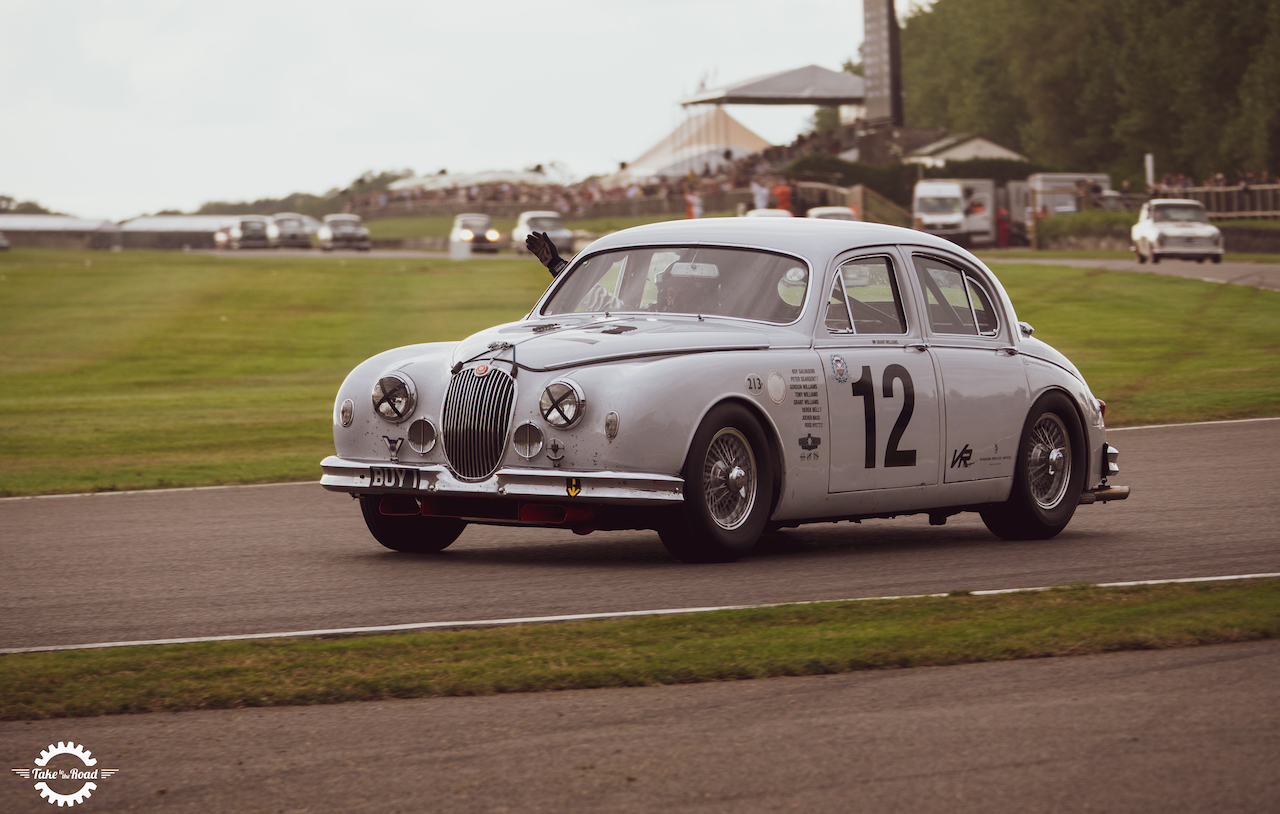 Le sport automobile historique fait un retour glorieux au Goodwood Revival 2021