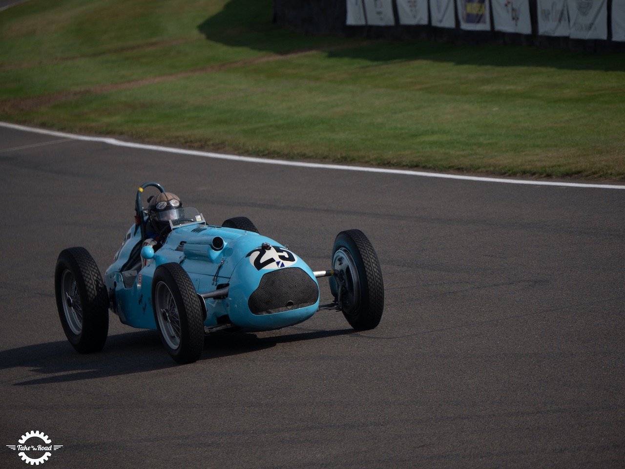 Le sport automobile historique fait un retour glorieux au Goodwood Revival 2021