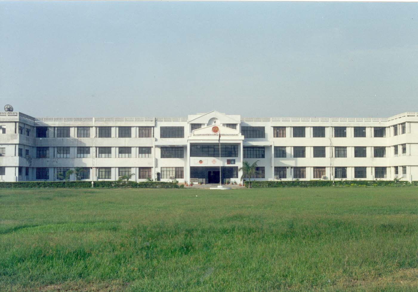 SHRI JEET RAM SMARAK INSTITUTE OF POLYTECHNIC Image
