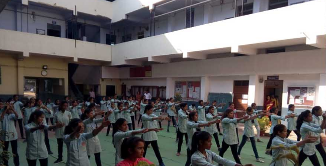 R. S. Mundle Dharampeth Arts and Commerce College, Nagpur Image
