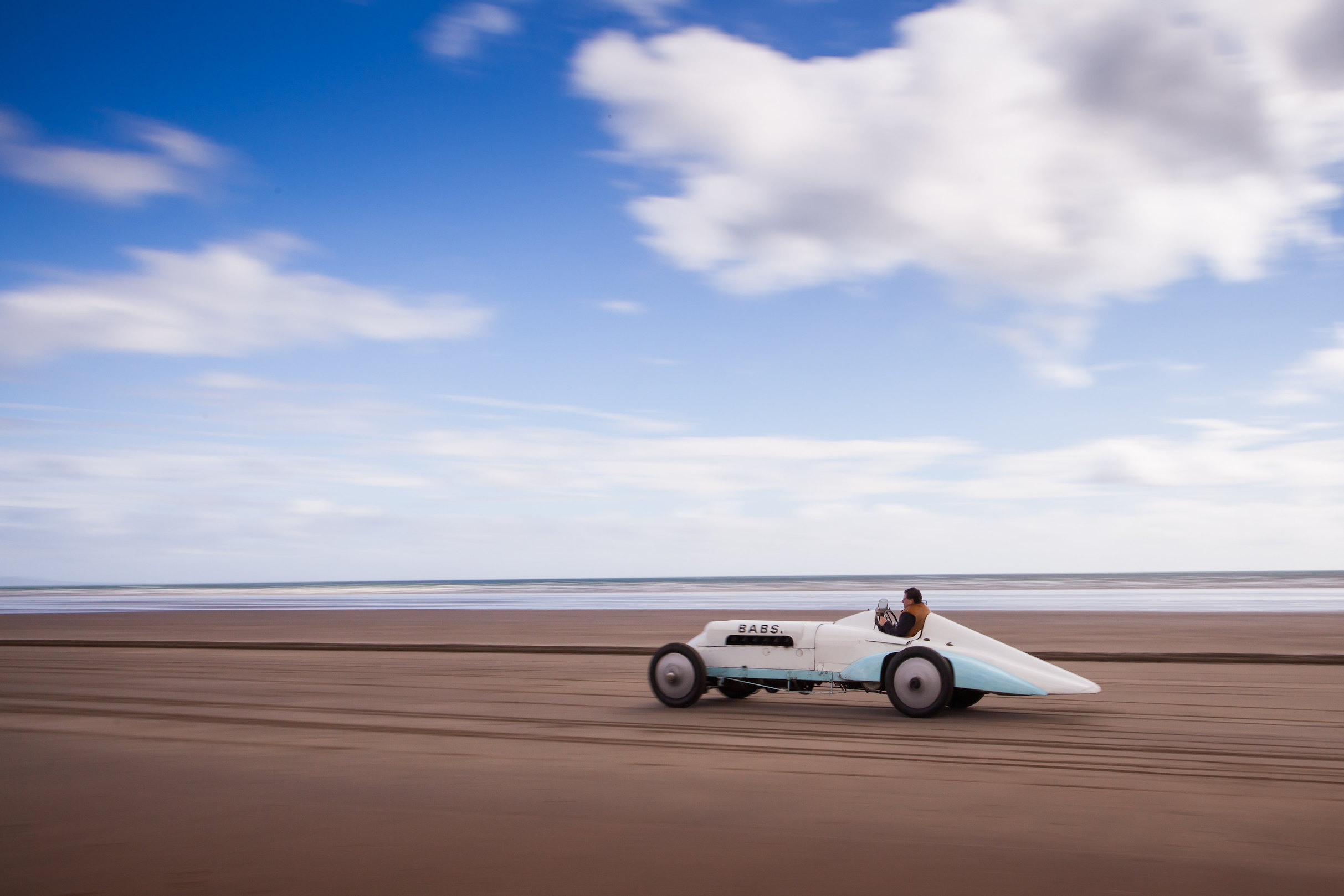 Edd China curates special Aero Engine feature at the London Classic Car Show