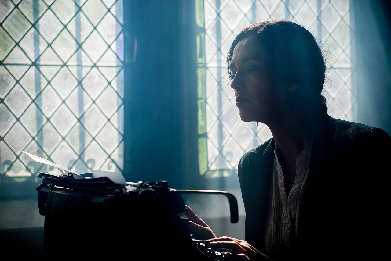 Girl with typewriter