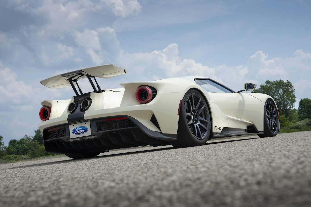Ford GT Heritage Edition pays homage to 1964 GT prototypes