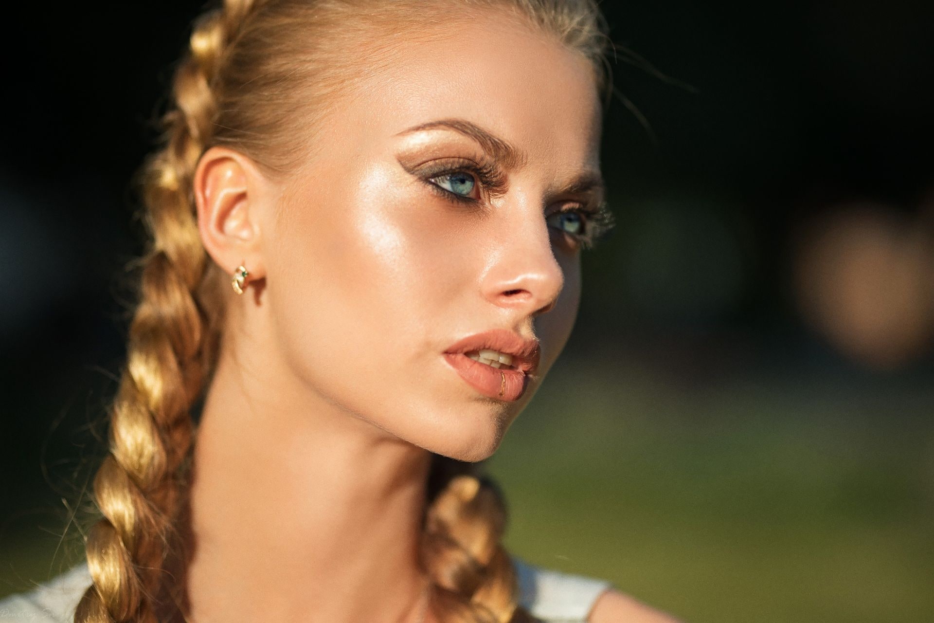 girls with pigtails