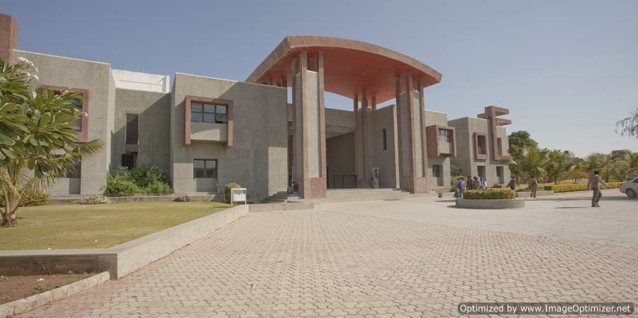 RK UNIVERSITY SCHOOL OF ENGINEERING Image
