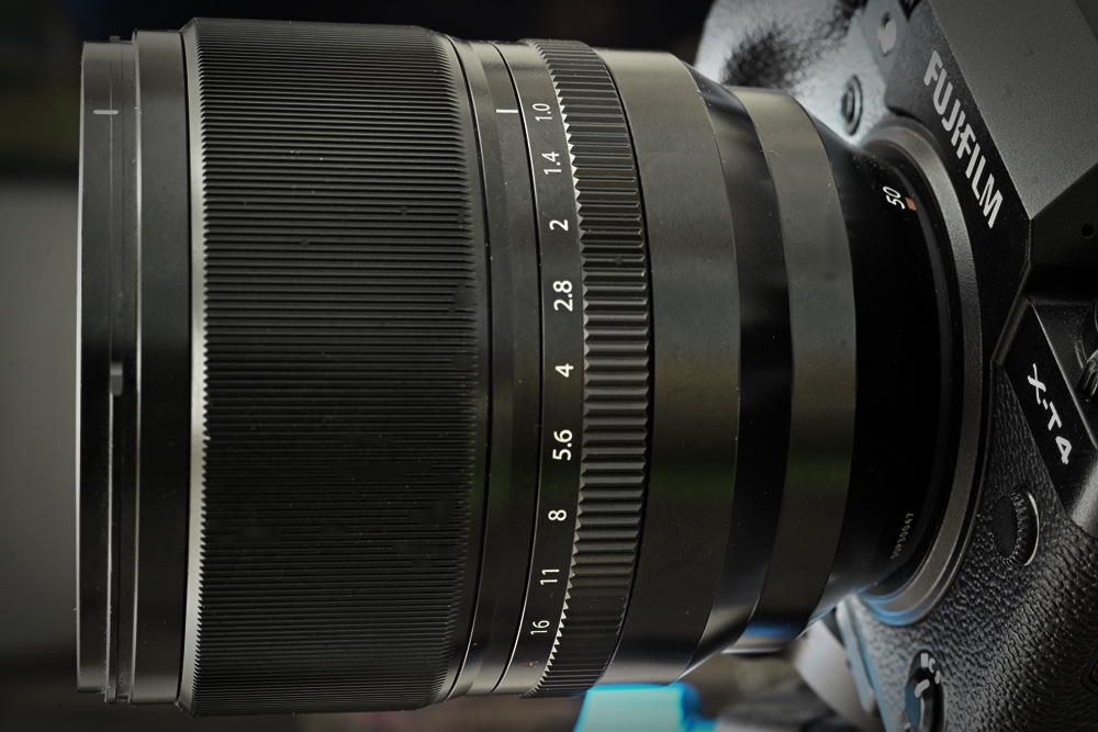Fujinon XF 50mm F1.0 R WR Side