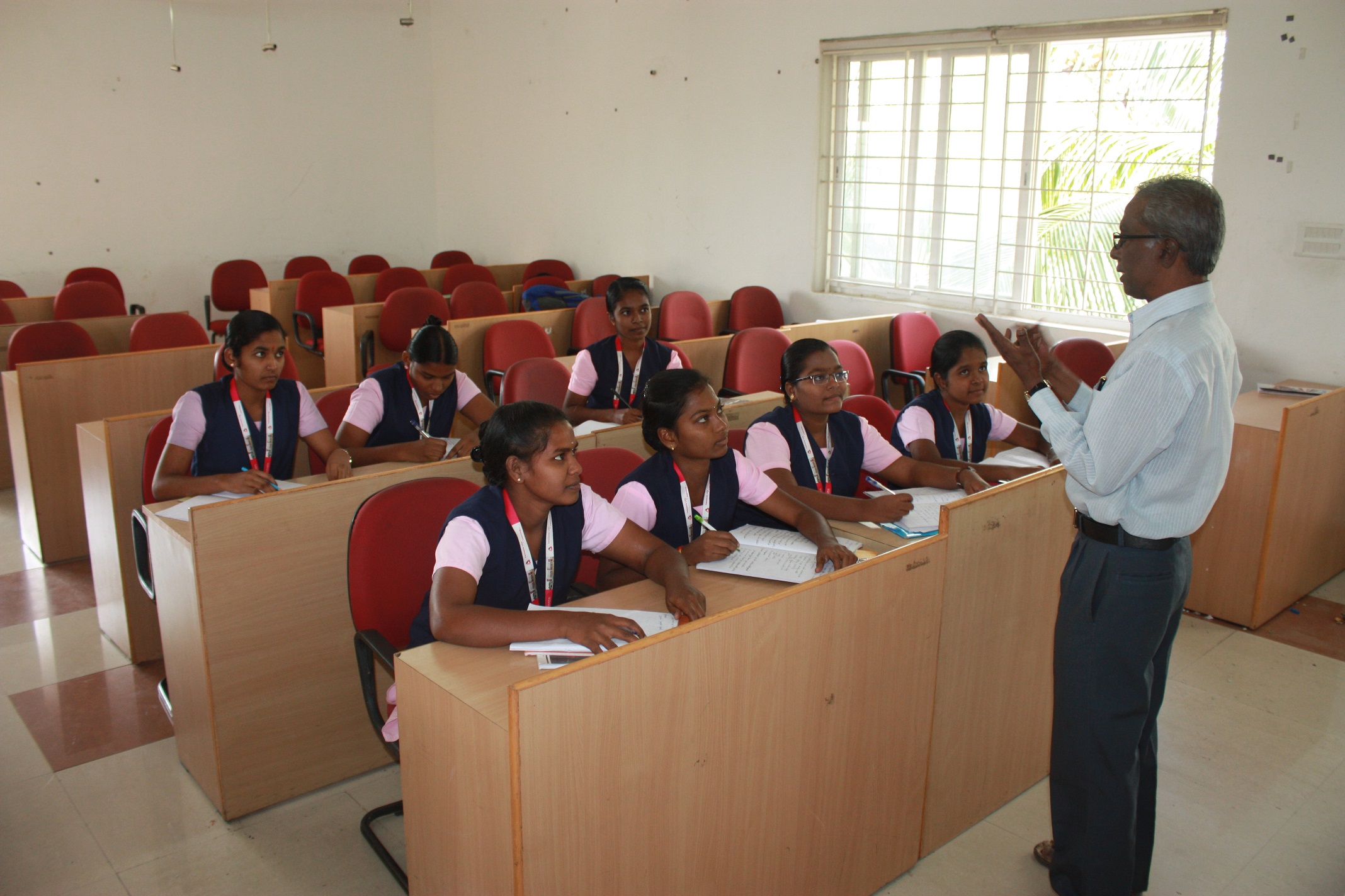 Sri Shanmugha College of Nursing for Women, Salem Image