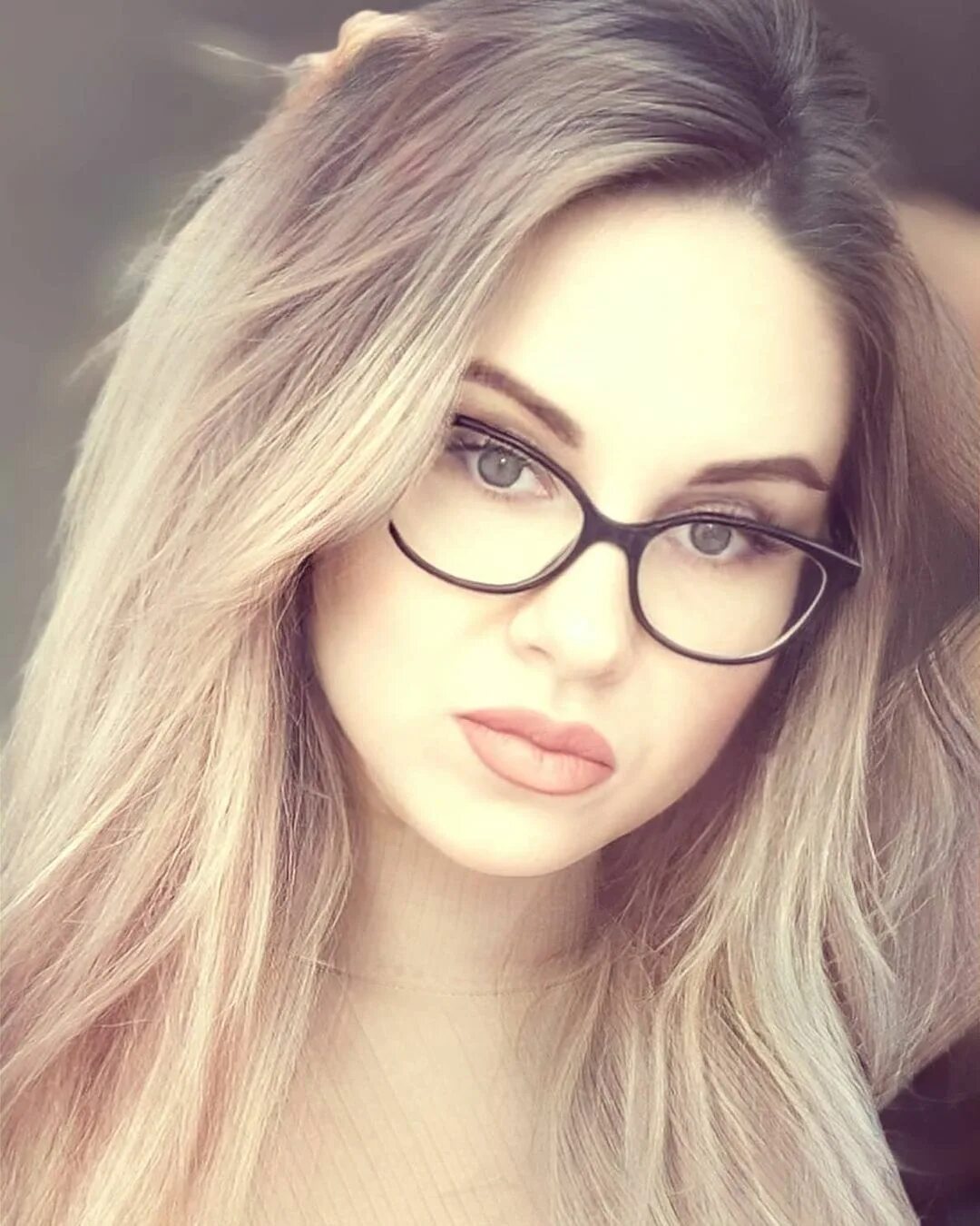 girls with glasses