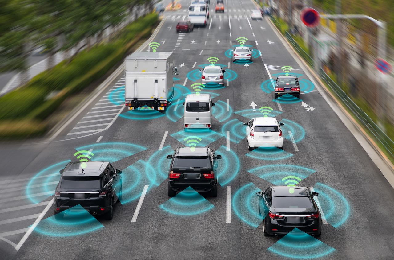 運転をより安全にする最新の電気自動車の革新的な機能