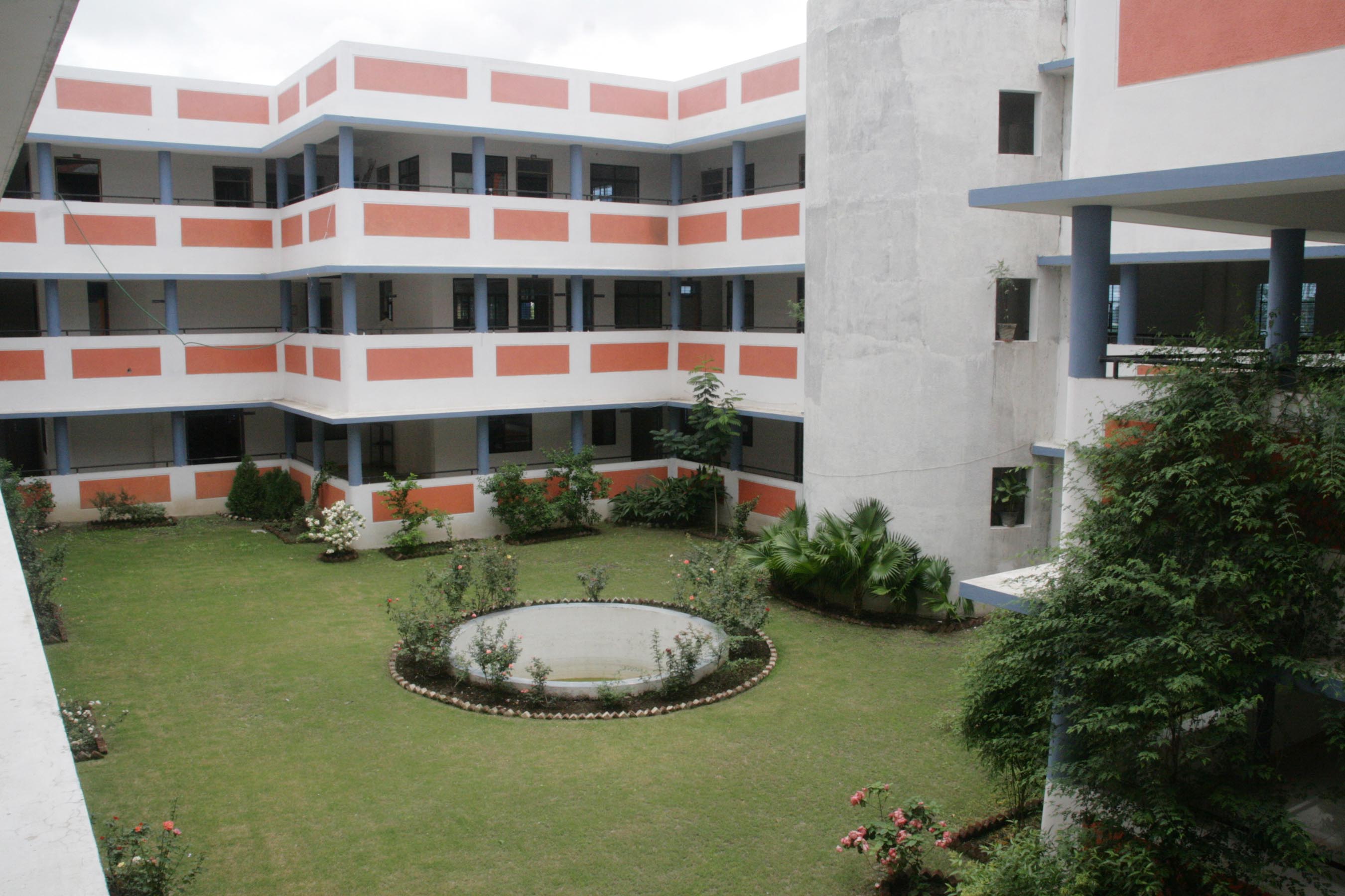 Modern Institute of Professional Studies Image