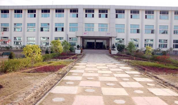 Rayat Bahra Institute Of Pharmacy Image