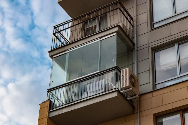 Frameless glazing of balconies and loggias