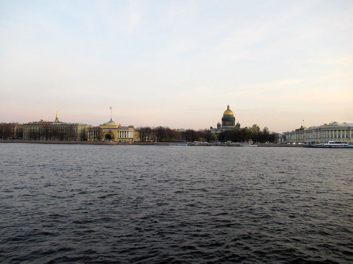 Один осенний рабочий день петербургского археолога сейчас, помещения, этого, много, работы, работ, место, дворца, мешки, помещений, находки, очень, изразцов, печных, метро, далее, время, заметку, трубок, осталось