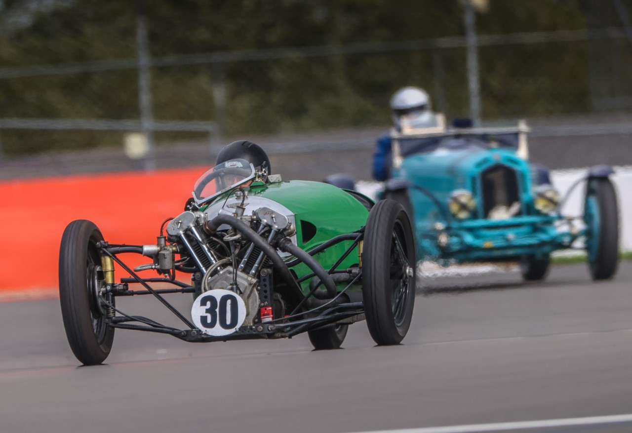 Bentley Drivers Club’s 72nd Silverstone race a big success