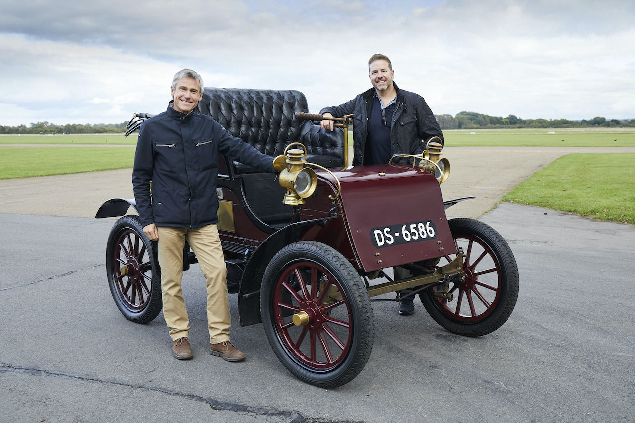 Paul Cowland drives 1903 Knox ahead of London to Brighton Veteran Car Run