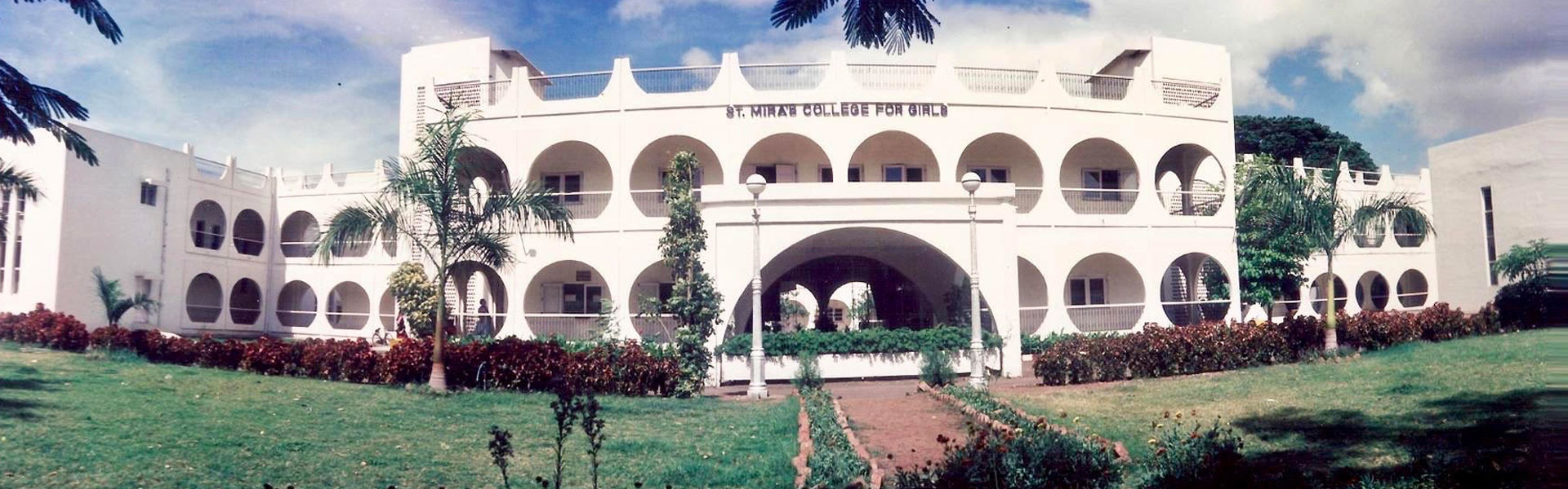 St. Mira’s College for Girls, Pune Image