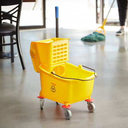 Carrito de limpieza con escurridor 24 litros