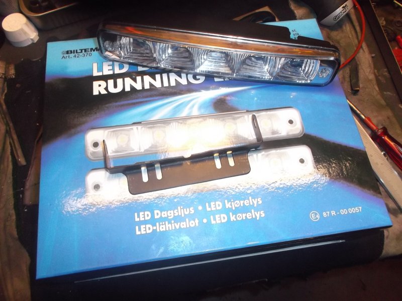 https://dl.dropboxusercontent.com/s/ipqtn1wlzs2tufm/Montering%20%20LEDs%C3%A5%20blev%20det%20015.jpg