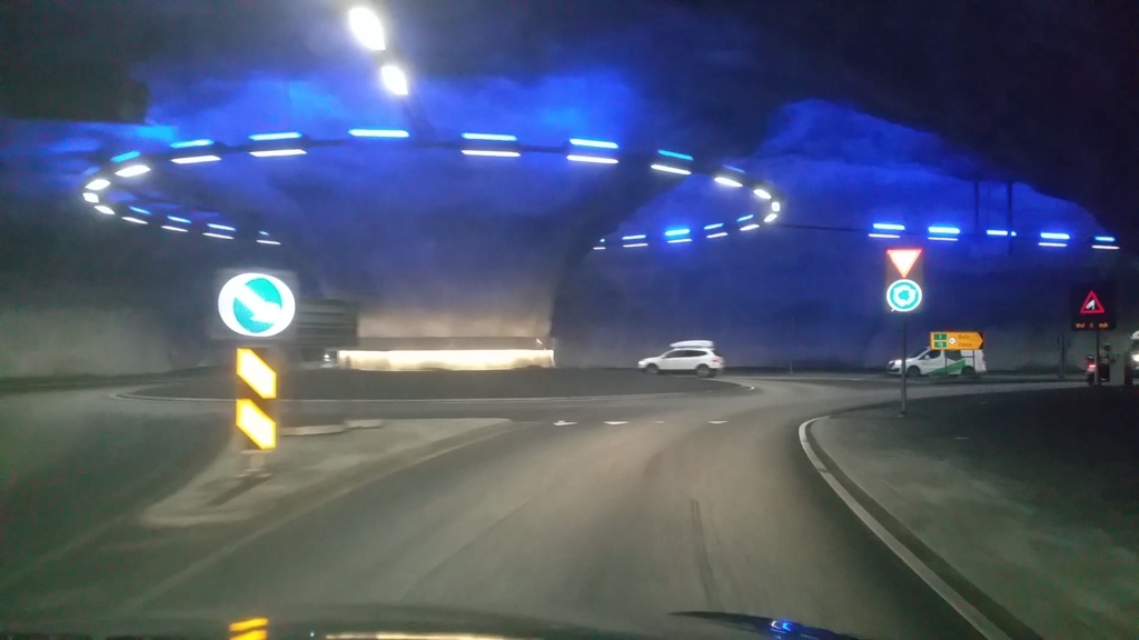 В Норвегию на автомобиле с палаткой (Часть 1) В Норвегию на автомобиле с палаткой (Часть 1)